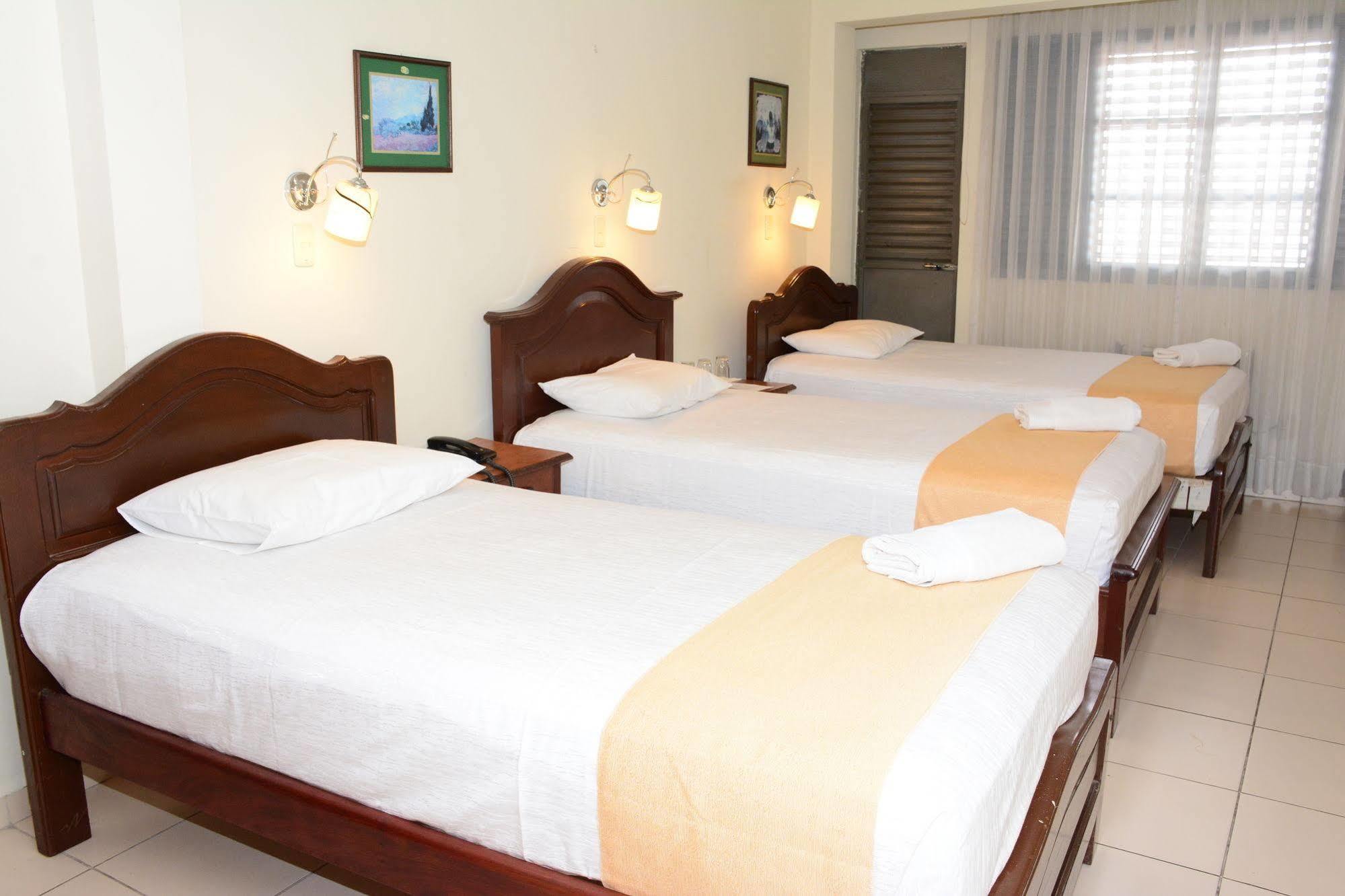 La Siesta Hotel Santa Cruz de La Sierra Exteriör bild