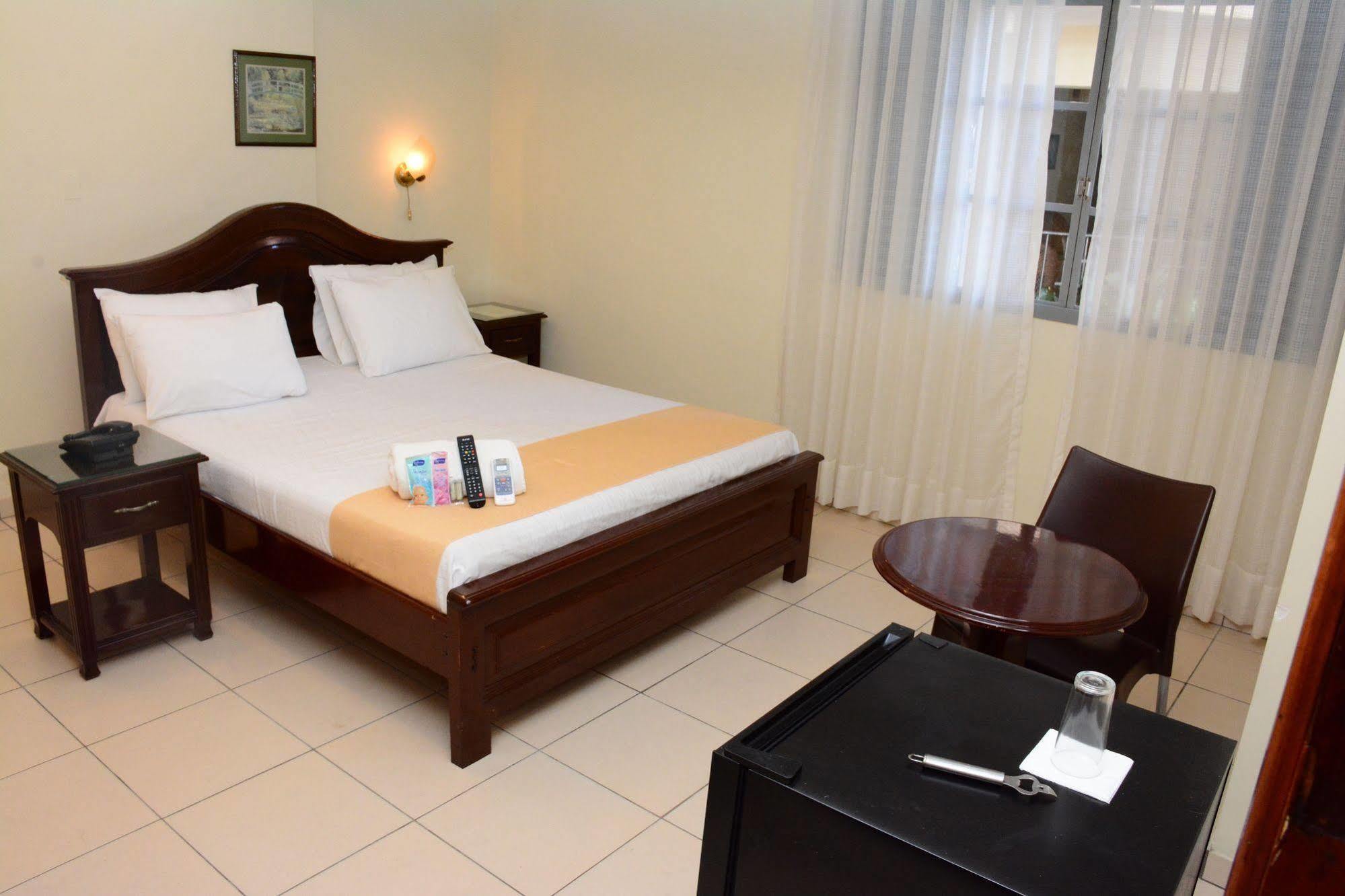 La Siesta Hotel Santa Cruz de La Sierra Exteriör bild